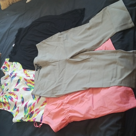 XL clothes bundle - Picture 2 of 2